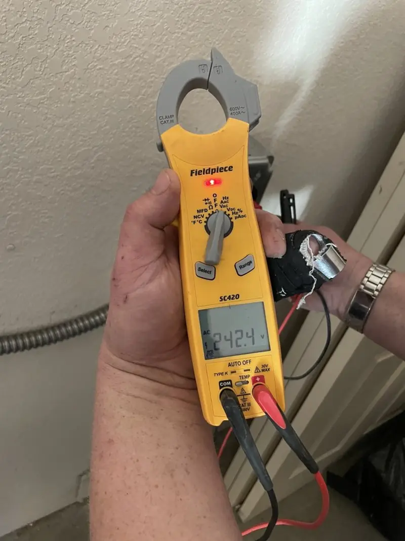 Voltage testing with clamp meter during Generator Installation in Lakeside